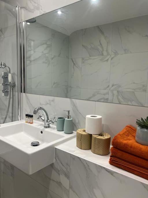 New Flat In Holland Park Διαμέρισμα Λονδίνο Εξωτερικό φωτογραφία